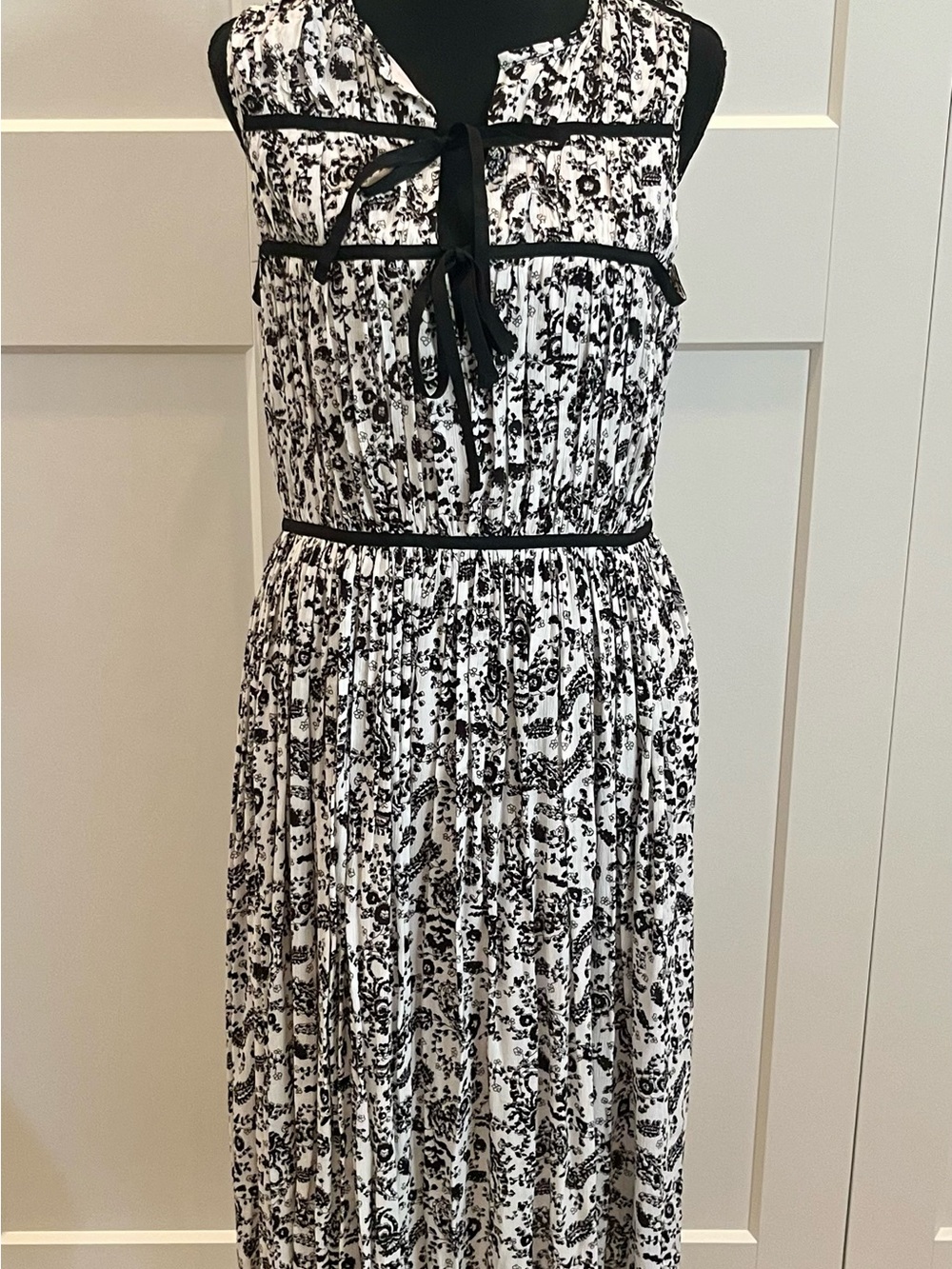 Rebecca Minkoff Black & White Floral Tie-Front Midi Dress in Cotton/Rayon Sz M